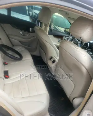 Mercedes-Benz C300 Luxury 4matic Sedan AWD (2.0L 4cyl 7A) 2017 Gray