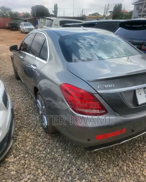 Mercedes-Benz C300 Luxury 4matic Sedan AWD (2.0L 4cyl 7A) 2017 Gray