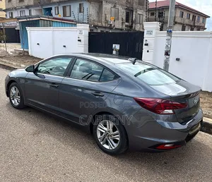 Hyundai Elantra SEL 2020 Gray