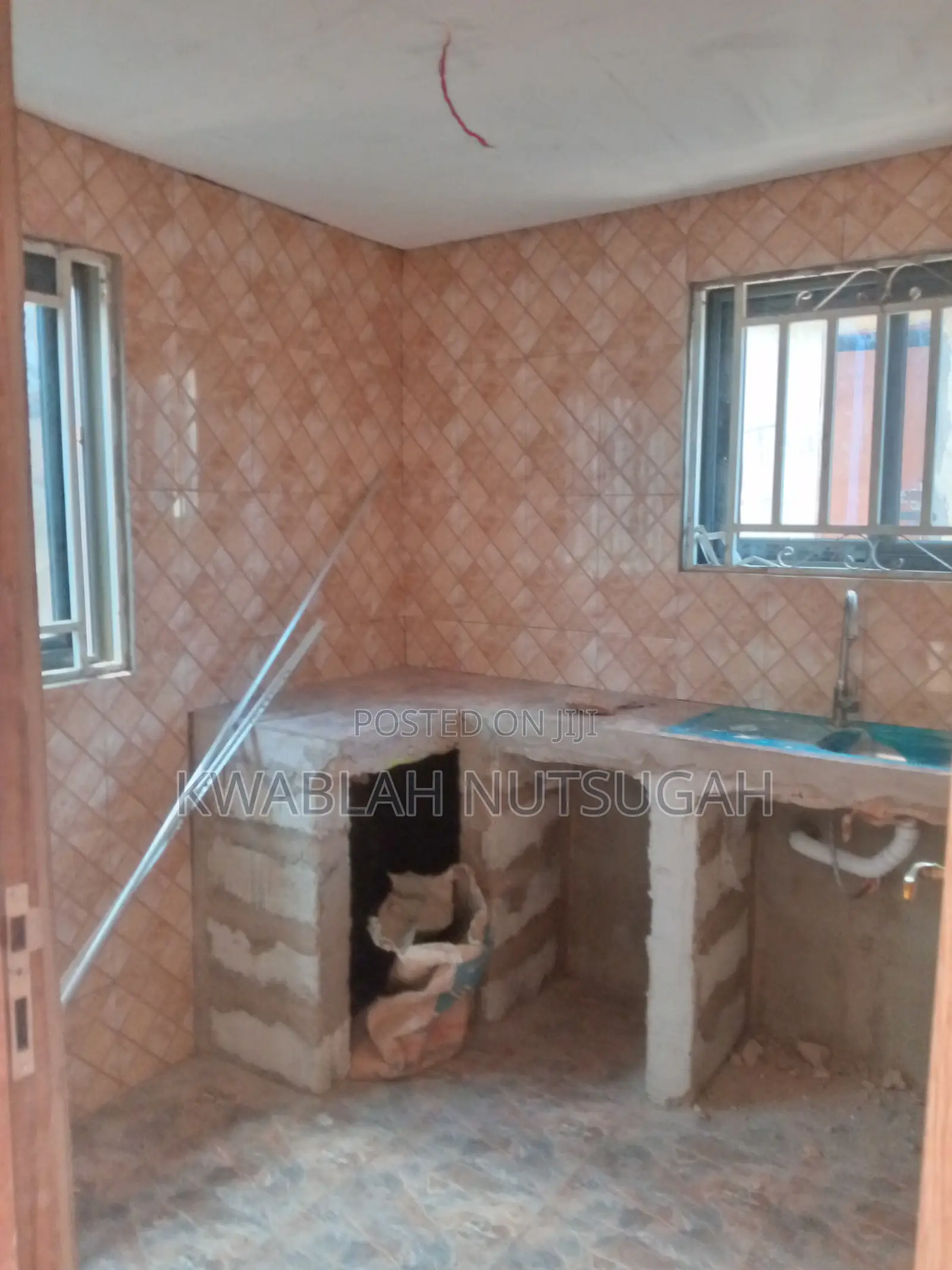 1bdrm Room & Parlour in Cold Store for rent
