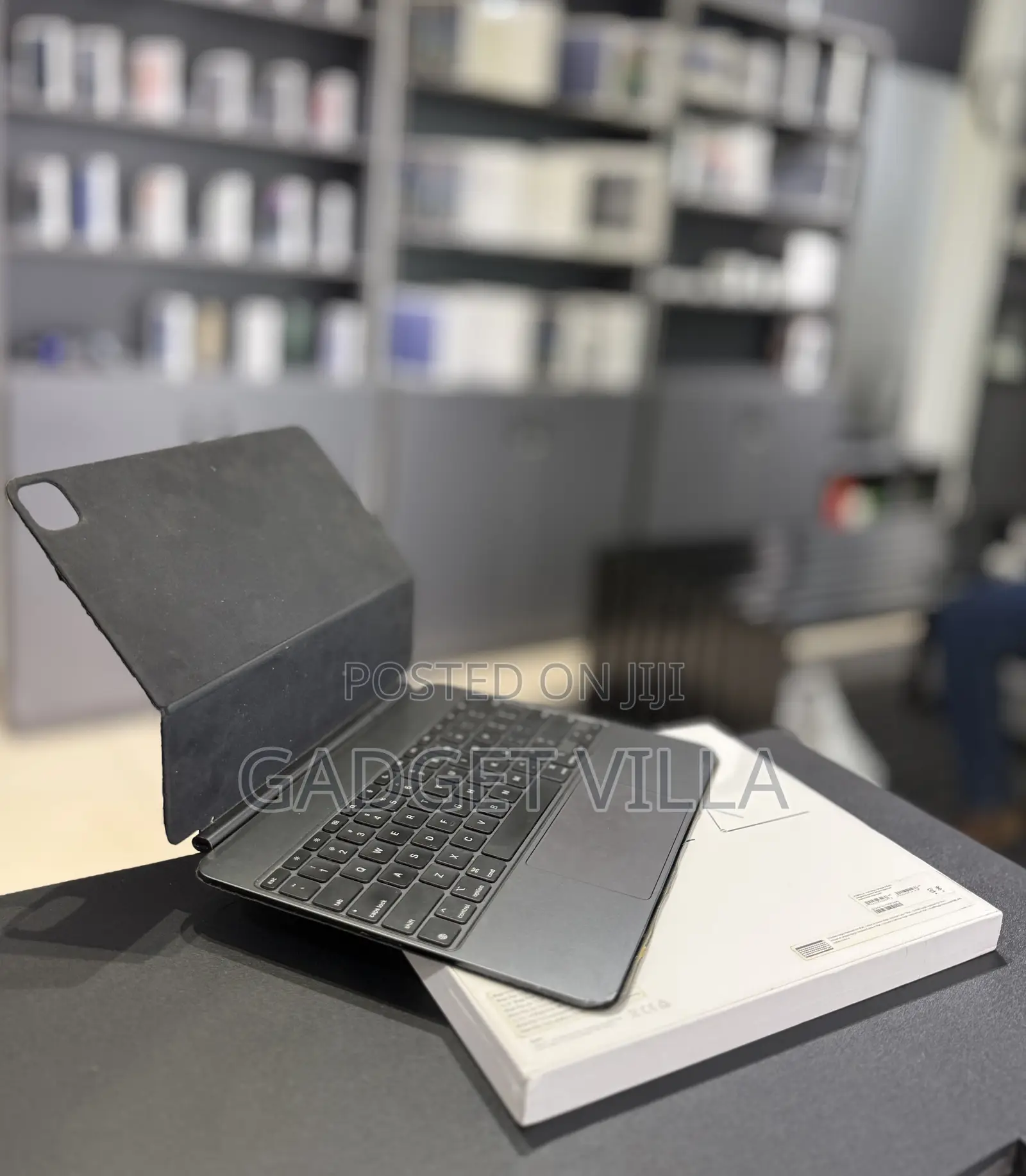 Used Magic Keyboard 13”