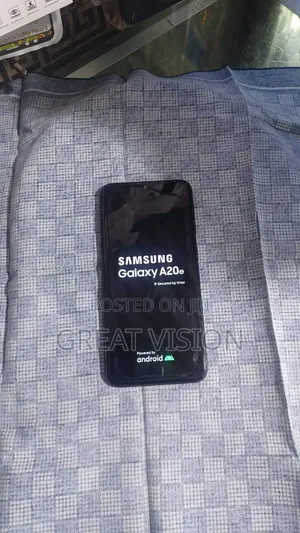 Samsung Galaxy A20e 32 GB Black
