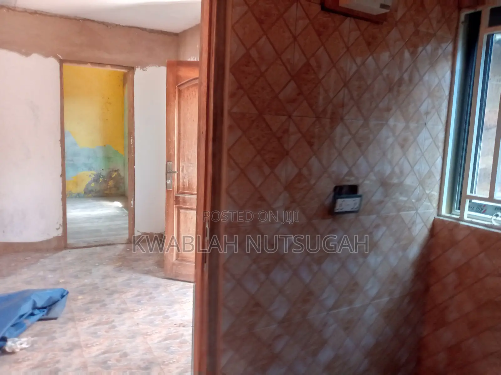 1bdrm Room & Parlour in Cold Store for rent