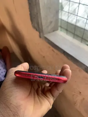 Apple iPhone 11 64 GB Red