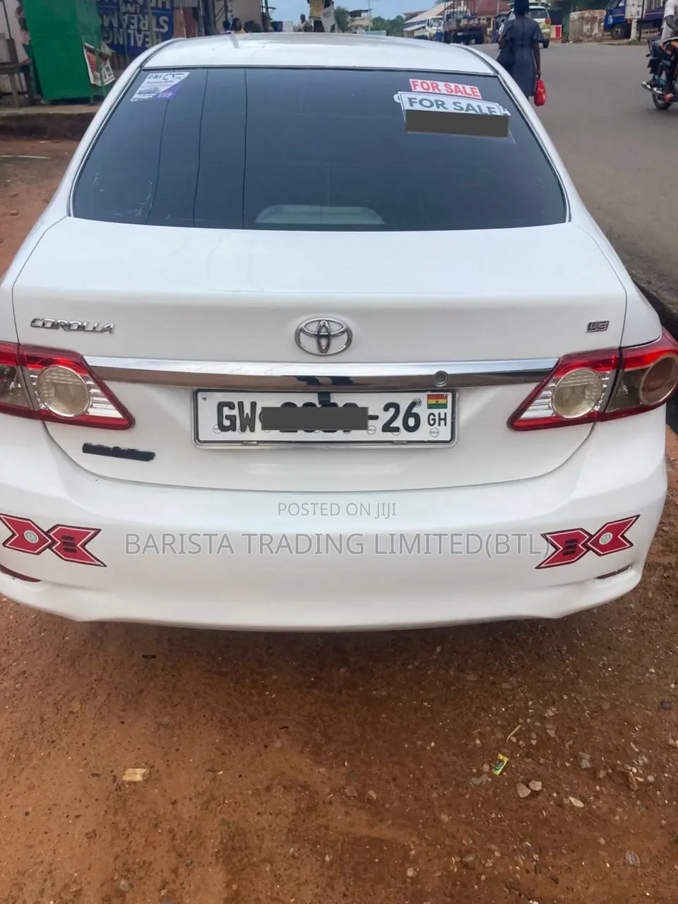 Toyota Corolla LE 4dr Sedan (1.8L 4cyl 4A) 2013 White