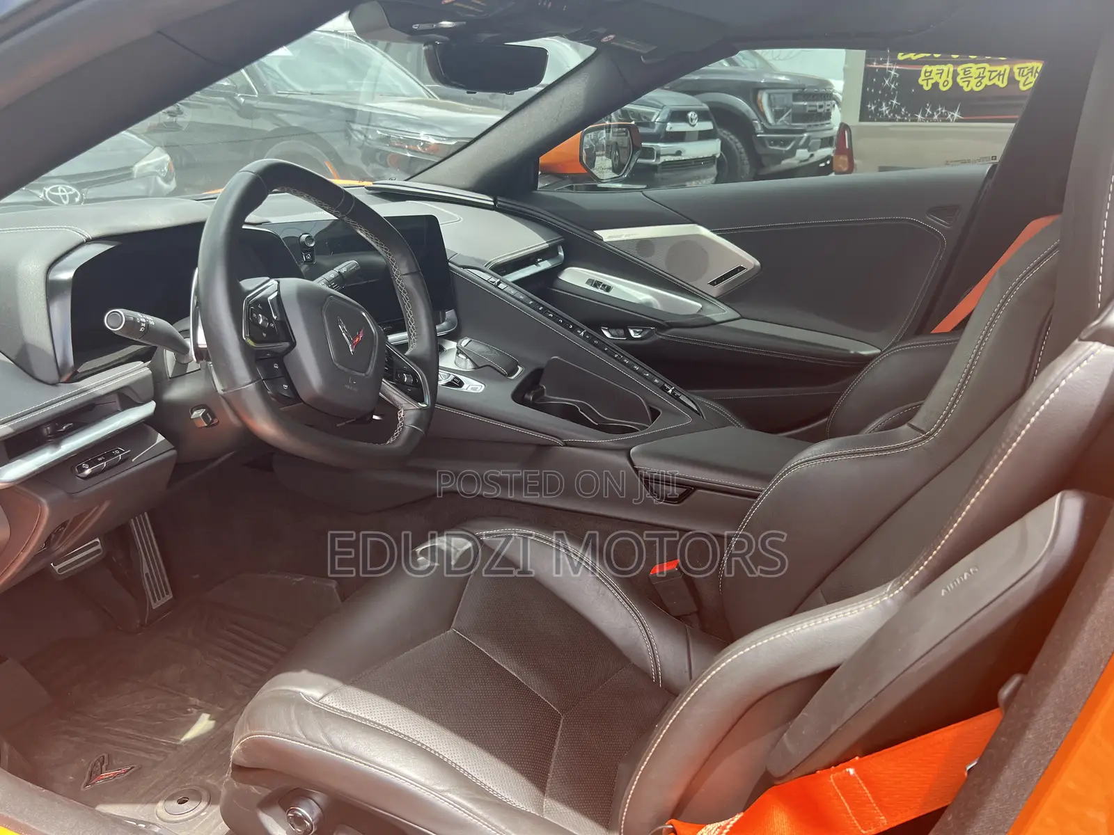 Chevrolet Corvette Stingray Convertible w/2LT 2023 Orange