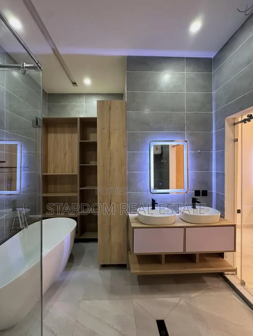3bdrm Bungalow in Lakeside Estate for sale