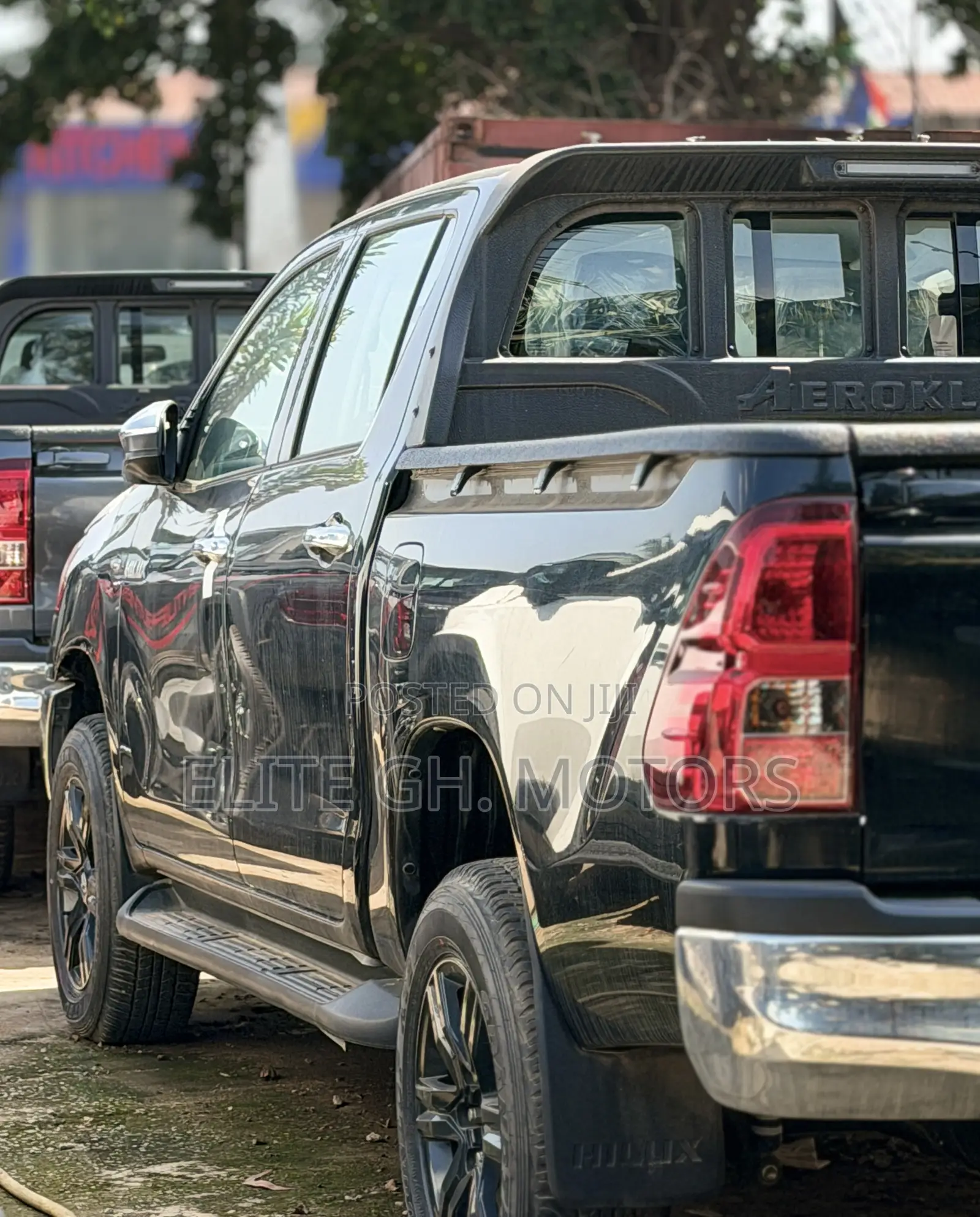 New Toyota Hilux 2023 Black