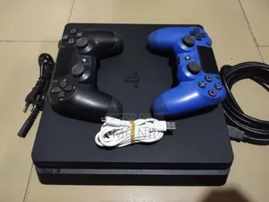 Jailbroken Ps4 Slim + 2 Controllers and 8 Games