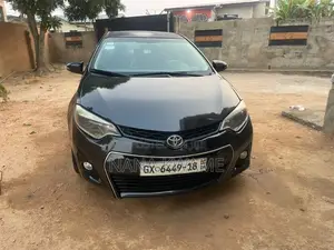 Toyota Corolla S 4dr Sedan (1.8L 4cyl CVT) 2015 Black