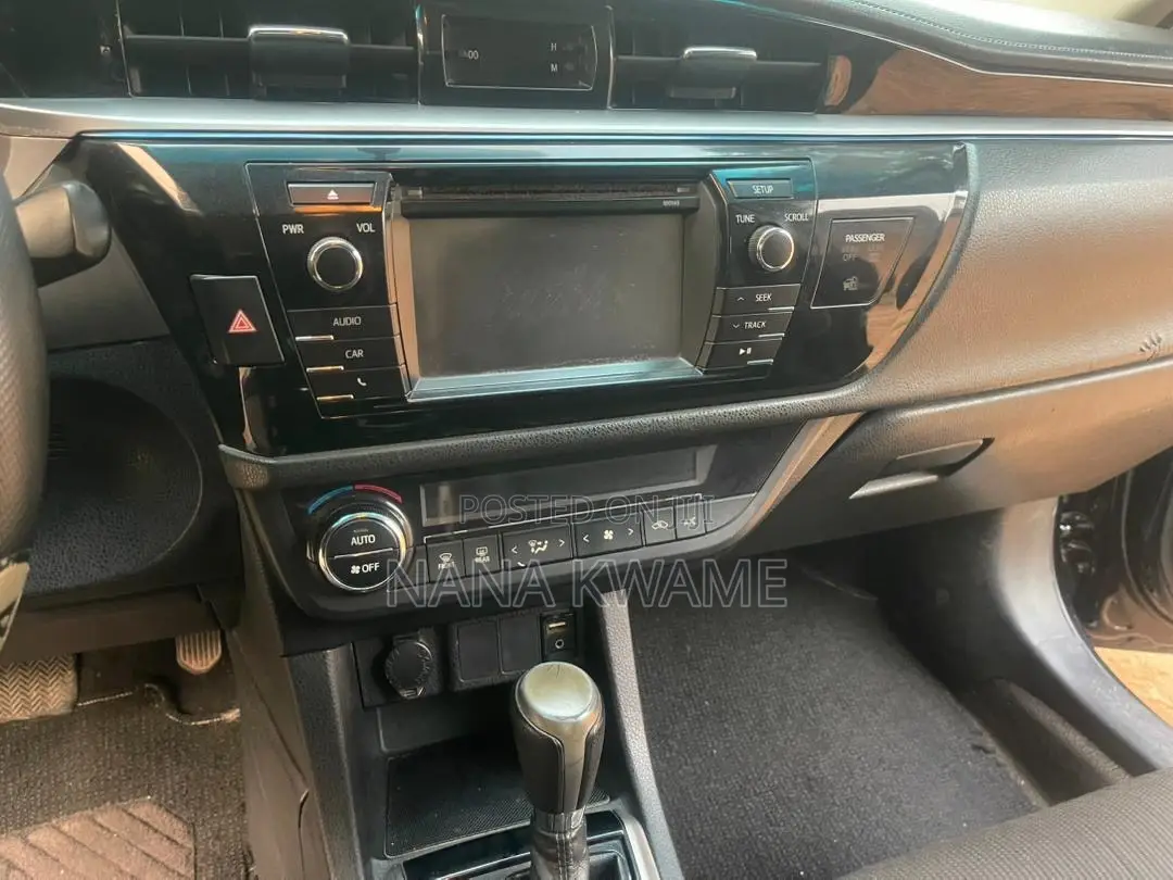 Toyota Corolla S 4dr Sedan (1.8L 4cyl CVT) 2015 Black