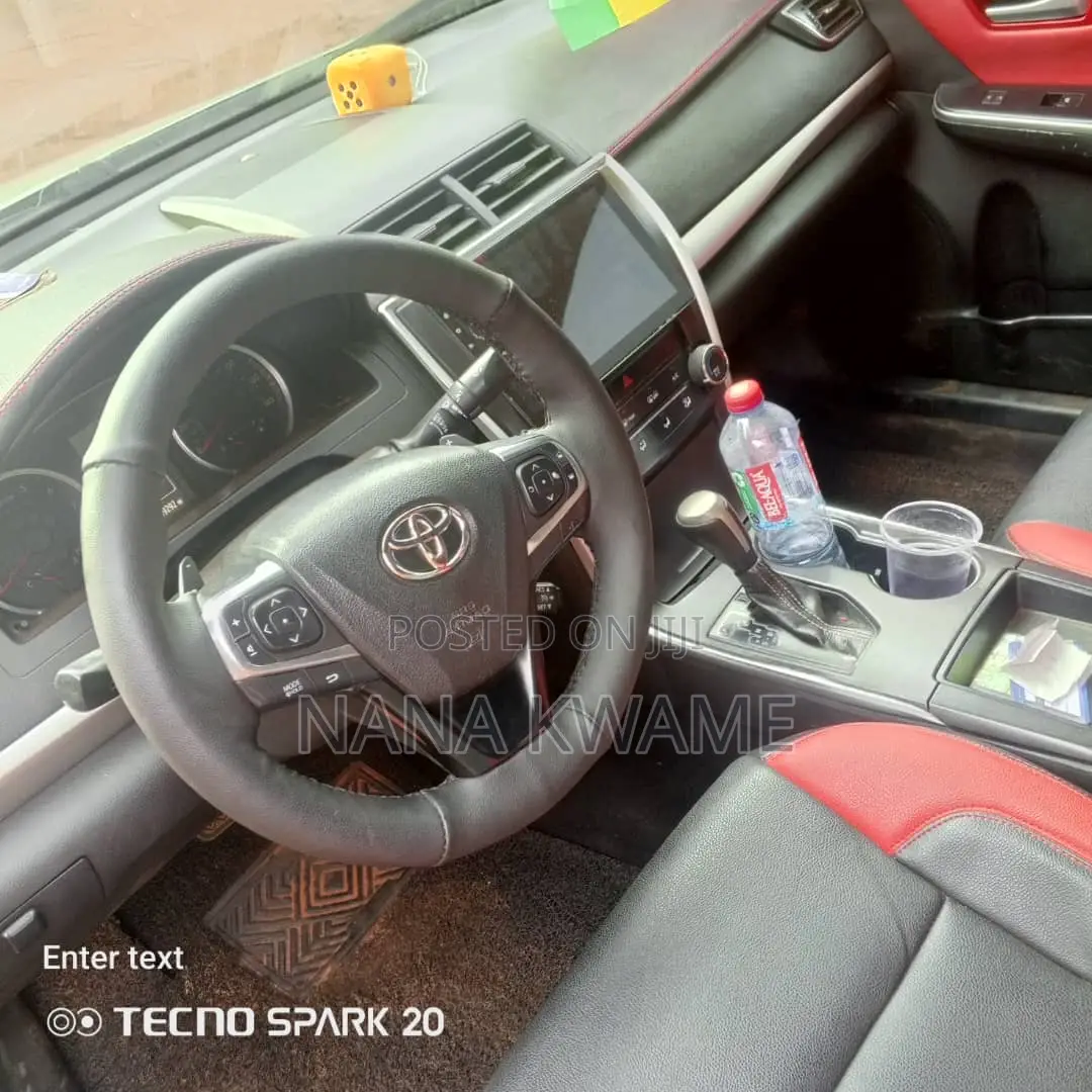 Toyota Camry SE 4dr Sedan (2.5L 4cyl 6A) 2016 Silver