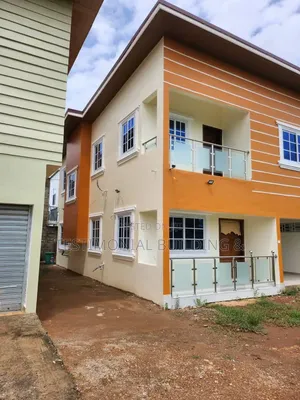 4bdrm House in Testimonial Building, Police Station for sale