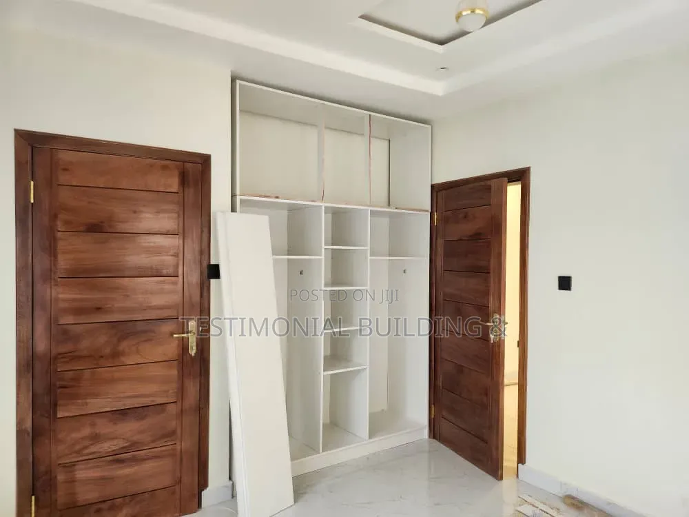 4bdrm House in Testimonial Building, Police Station for sale