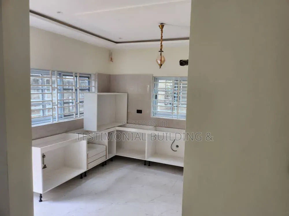 4bdrm House in Testimonial Building, Police Station for sale