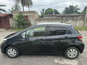 Toyota Vitz 1.3 AWD 5dr 2013 Black