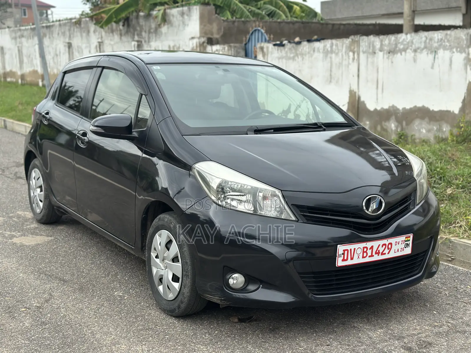 Toyota Vitz 1.3 AWD 5dr 2013 Black