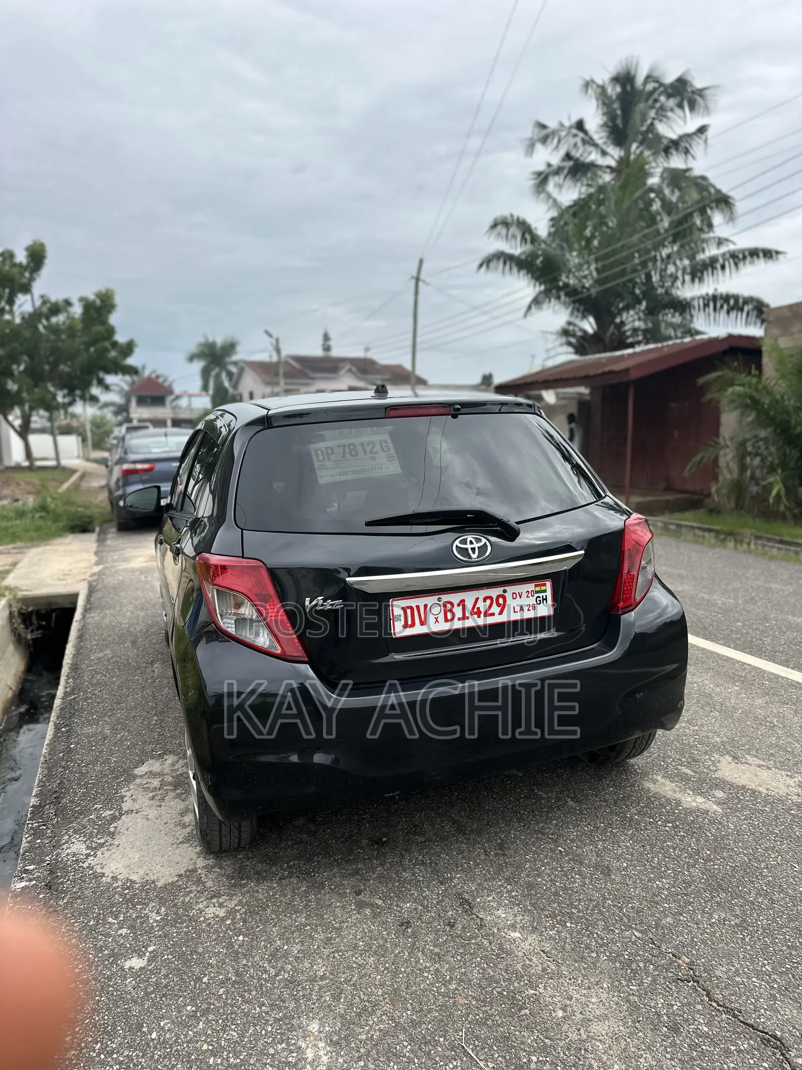 Toyota Vitz 1.3 AWD 5dr 2013 Black