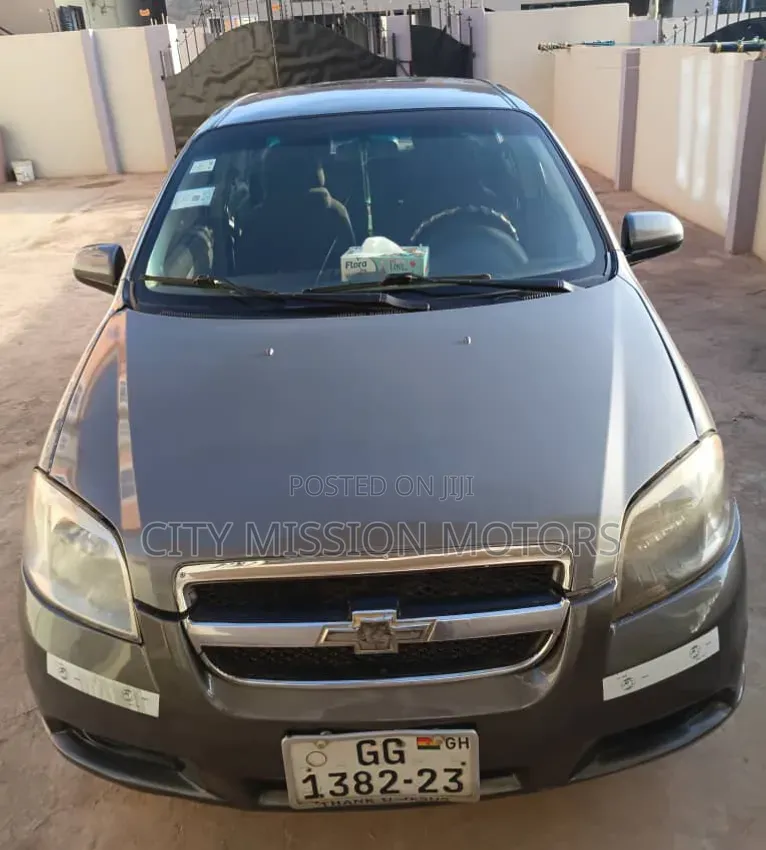 Chevrolet Aveo 2013 Silver