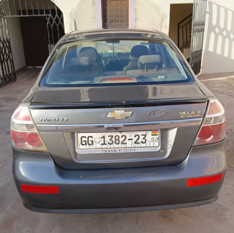 Chevrolet Aveo 2013 Silver