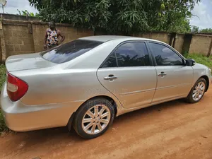 Toyota Camry XLE 4dr Sedan (2.4L 4cyl 5A) 2006 Beige