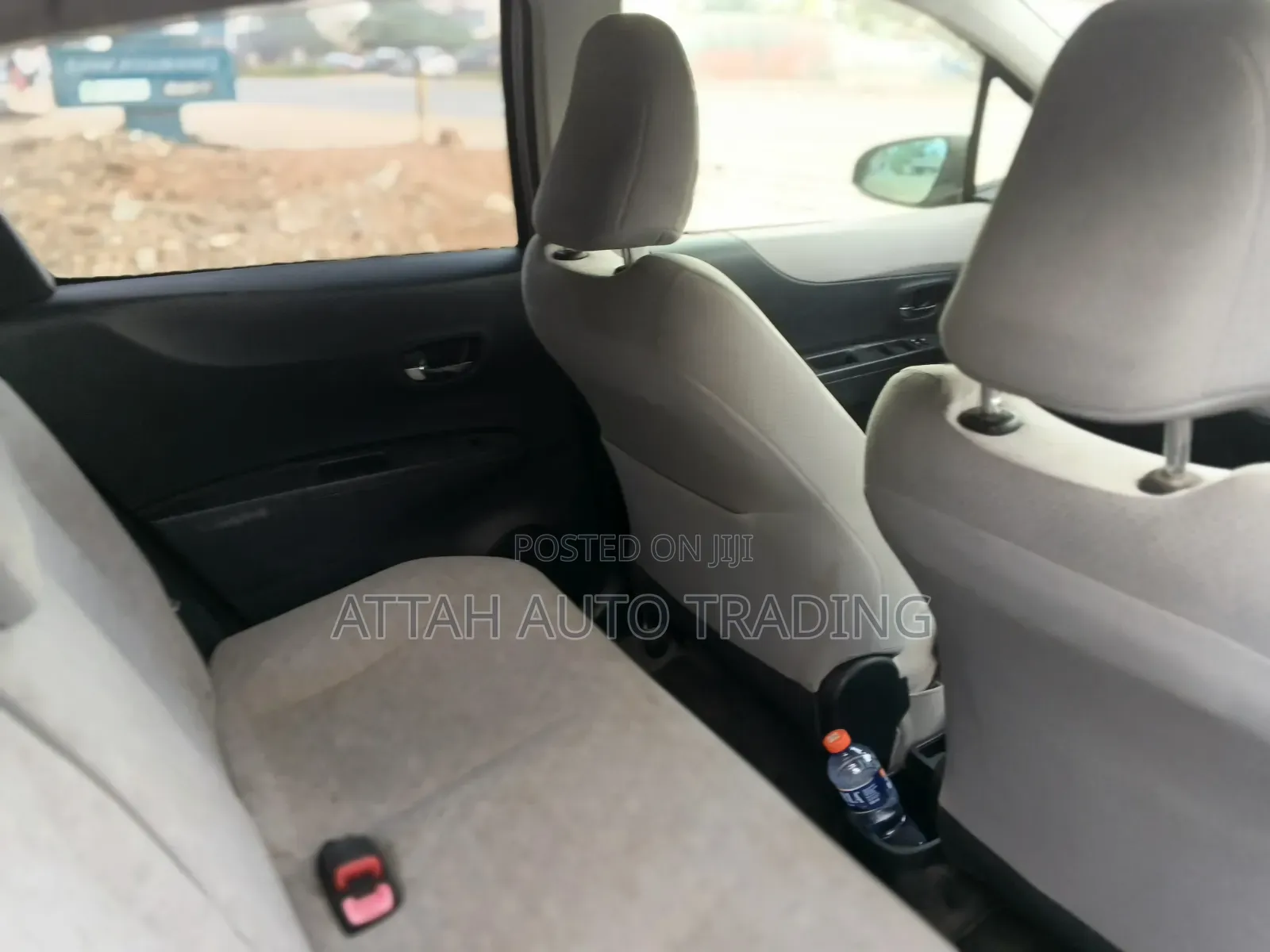 Toyota Vitz 2014 Silver