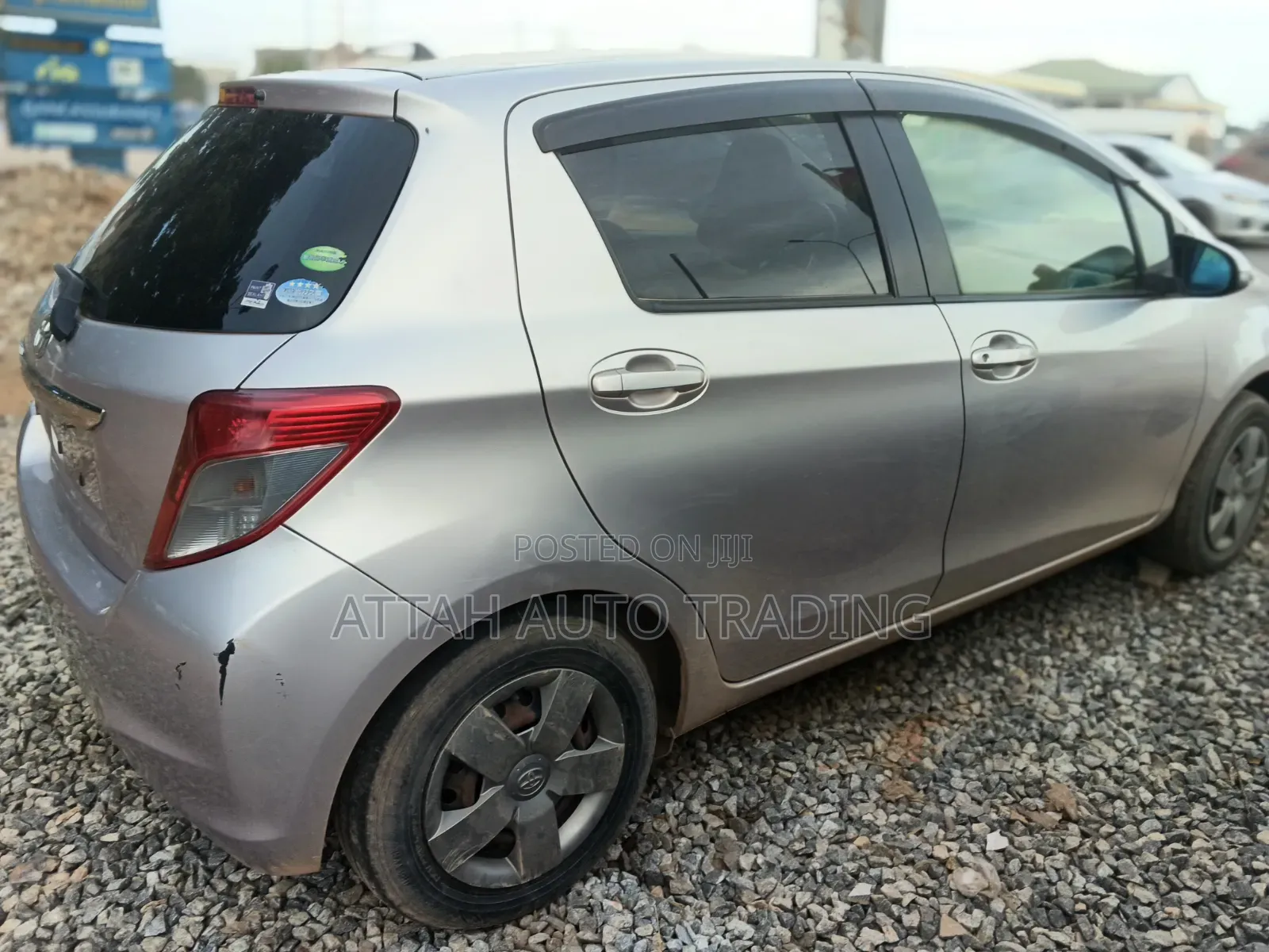 Toyota Vitz 2014 Silver
