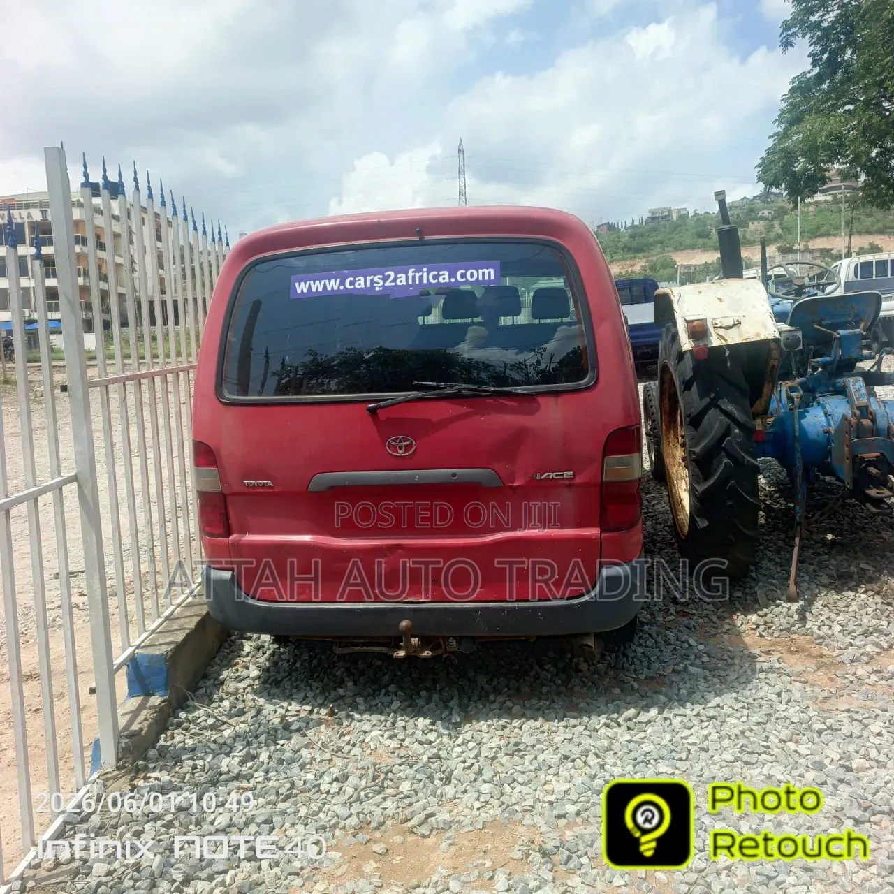 Toyota HiAce 2010 Red