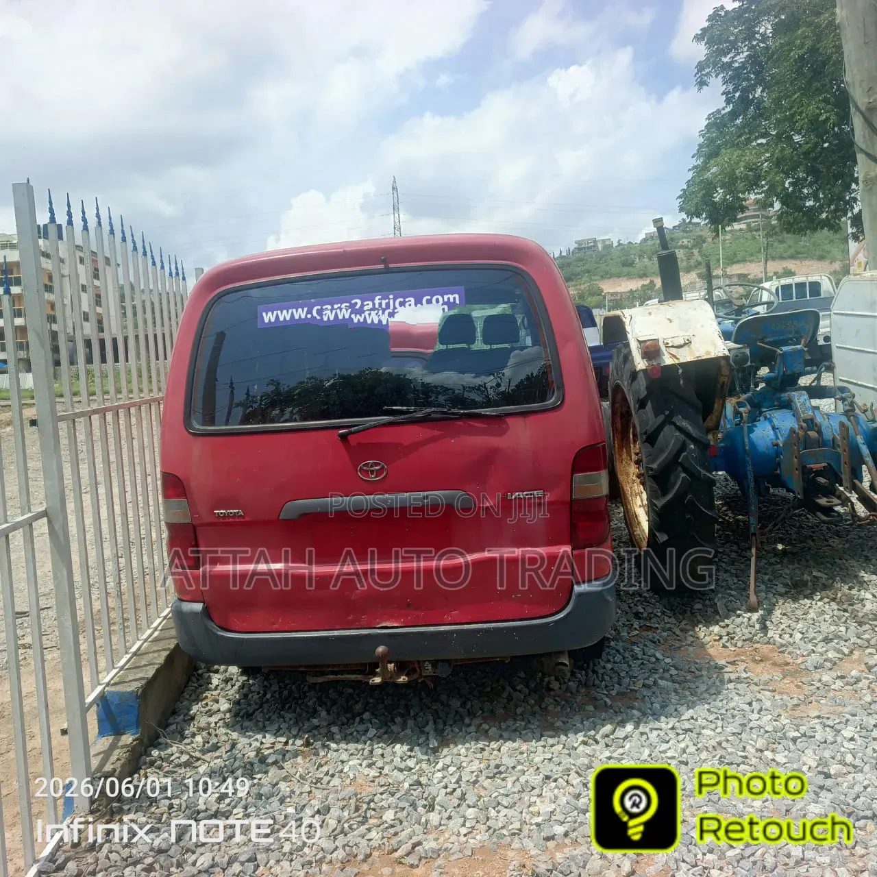 Toyota HiAce 2010 Red