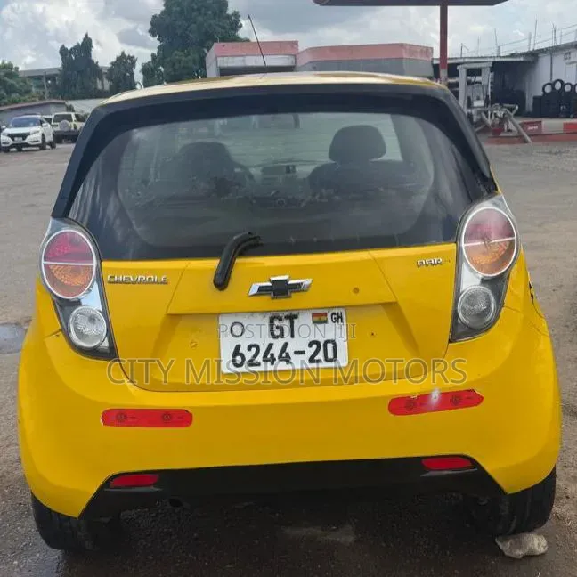 Chevrolet Spark 2012 Yellow