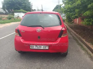 Toyota Vitz 2010 Red