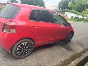 Toyota Vitz 2010 Red