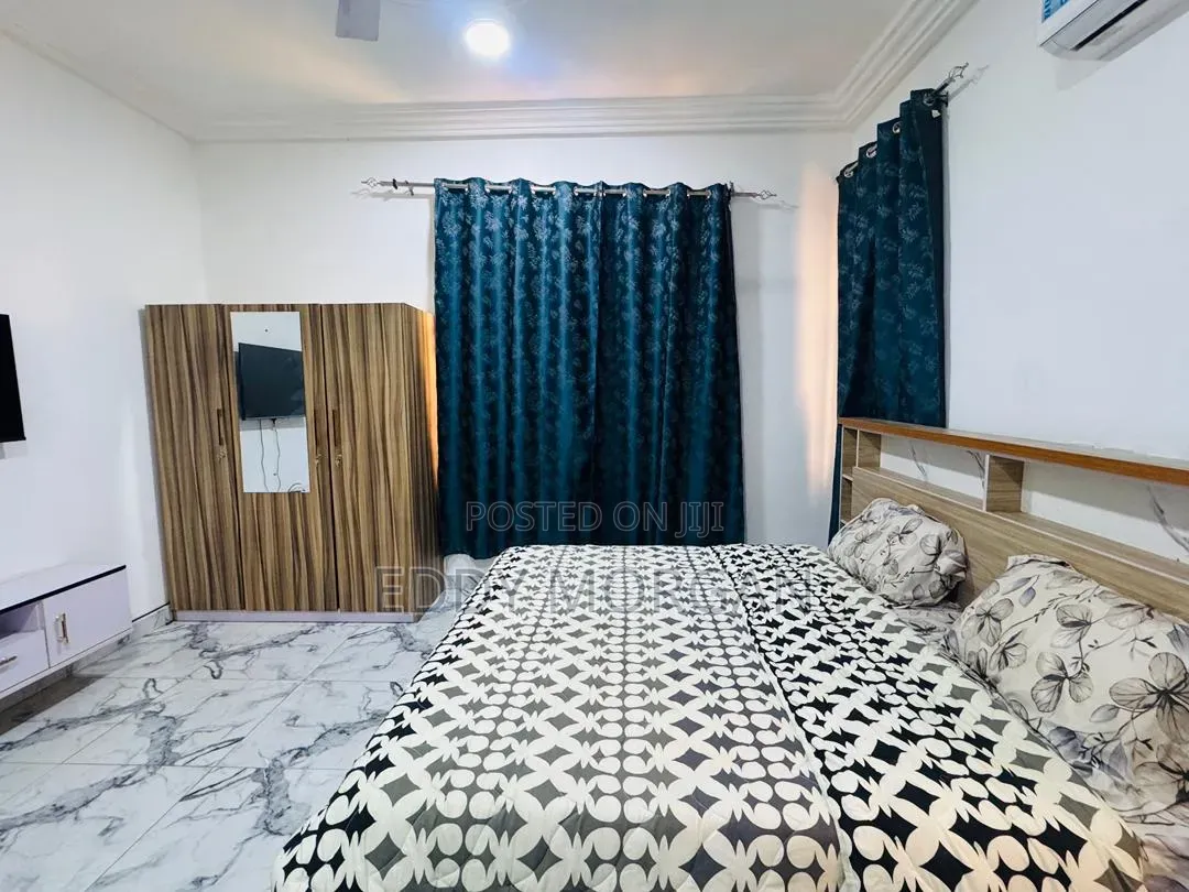 Eddies Apartment