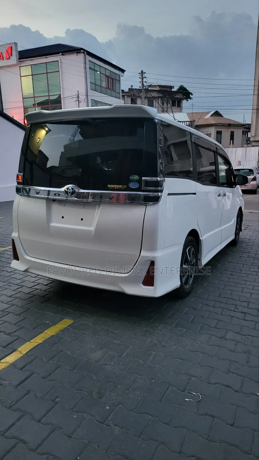 Toyota Voxy 2018 White