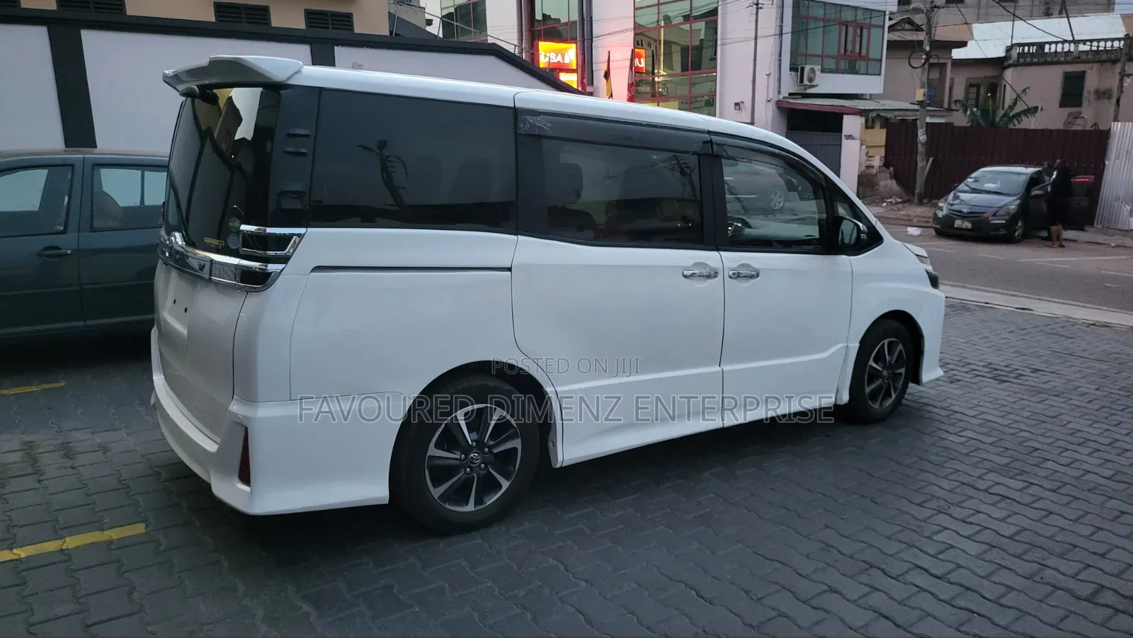 Toyota Voxy 2018 White