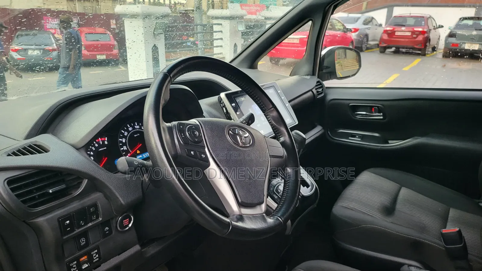 Toyota Voxy 2018 White