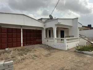 5bdrm House in Ola Achool Area for rent