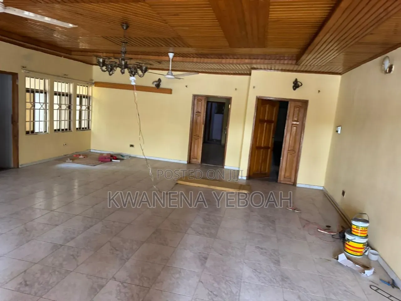 5bdrm House in Ola Achool Area for rent