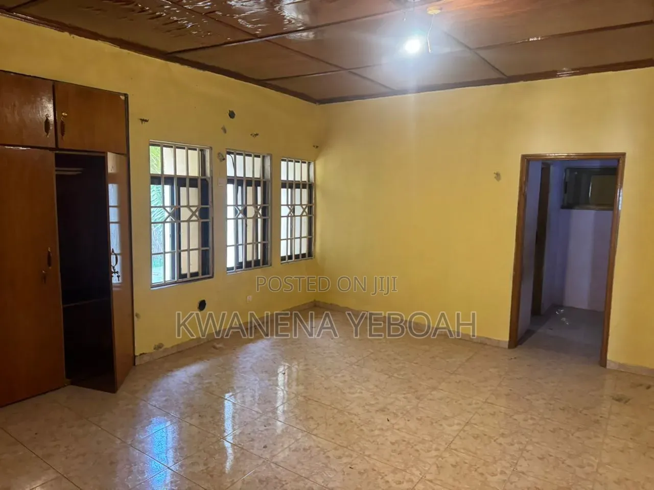 5bdrm House in Ola Achool Area for rent