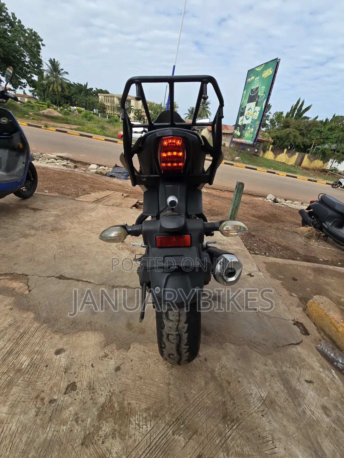 Yamaha 2023 Black