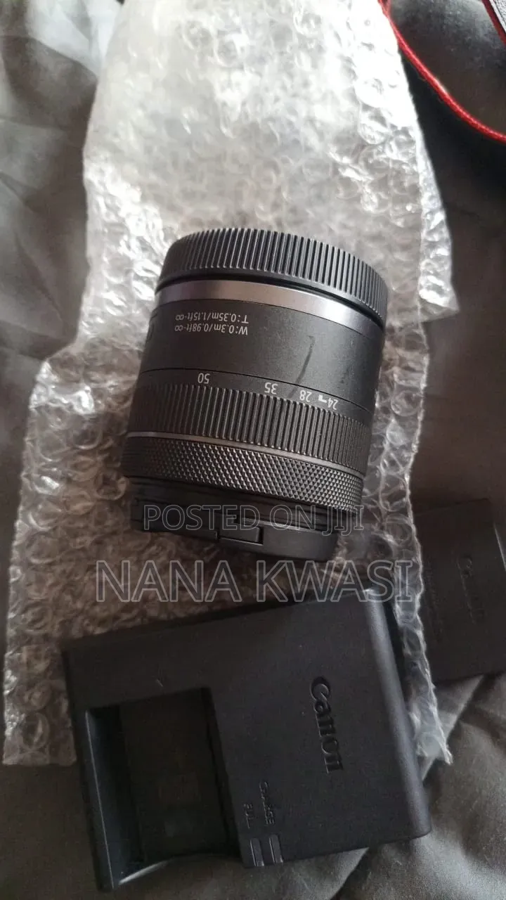 Canon Eos R8 Camera