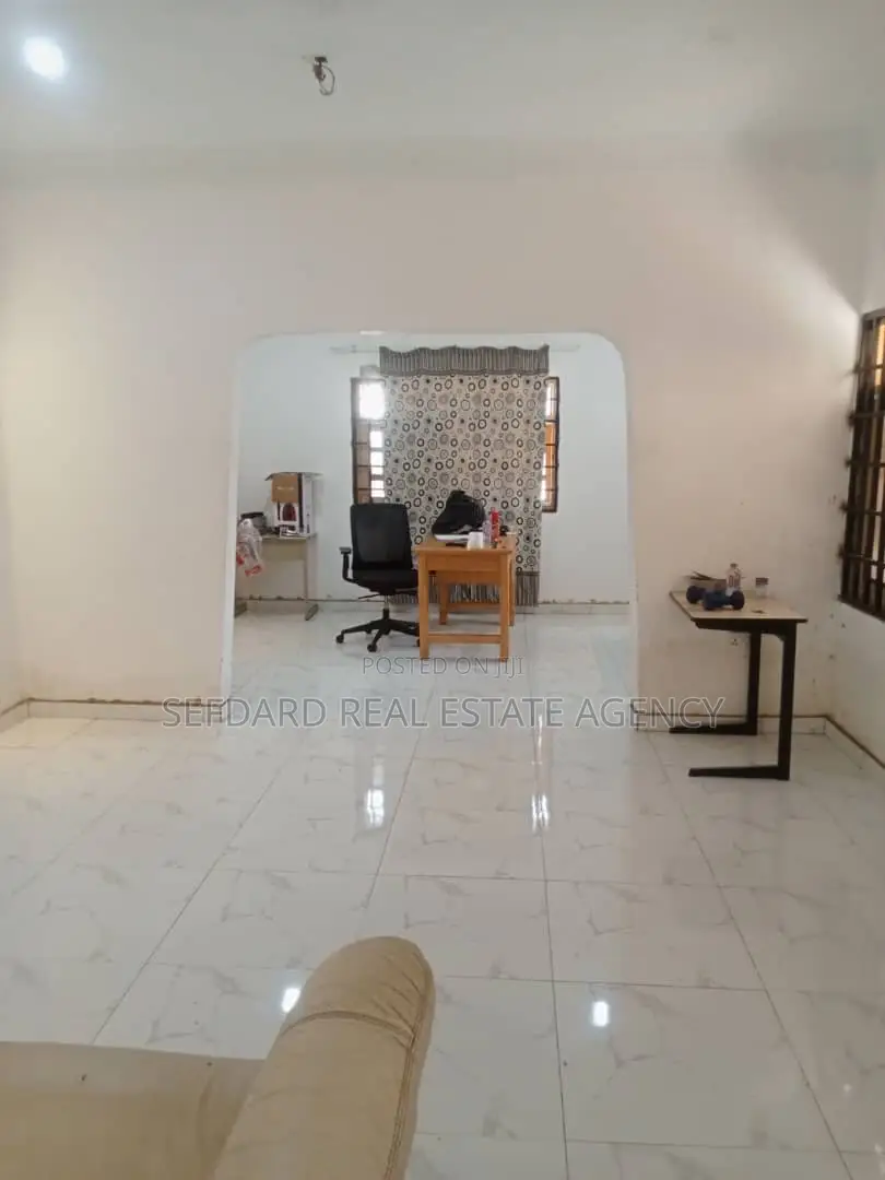 3bdrm House in Sefdard Properties, West Legon for rent