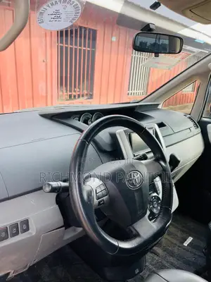 Toyota Voxy 2011 Black