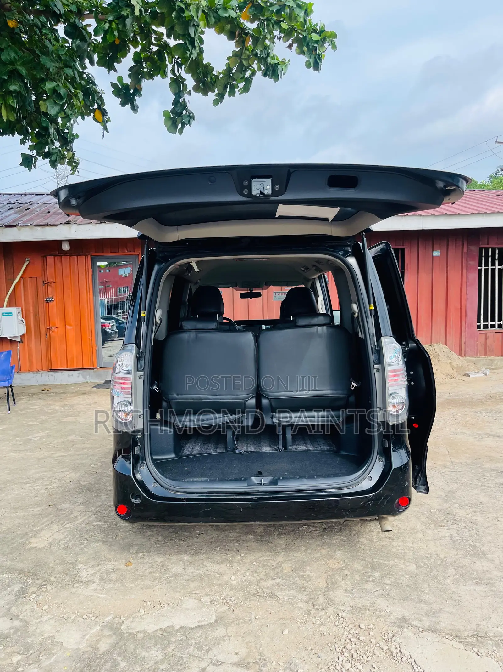 Toyota Voxy 2011 Black