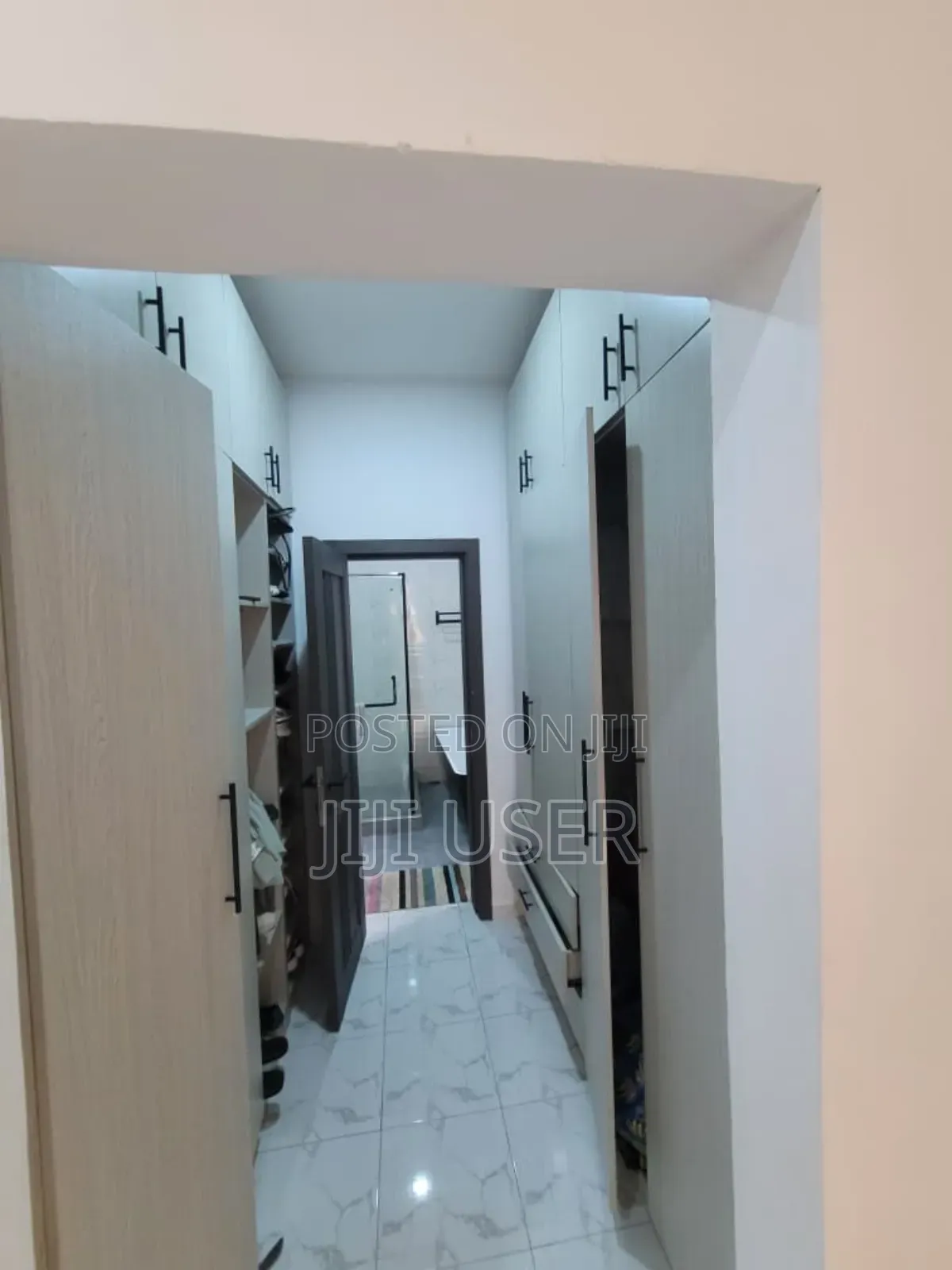 4bdrm House in Oyarifa New York for sale