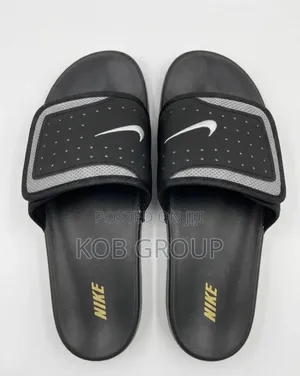 Nik.E Slippers Slides
