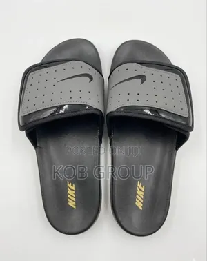 Nik.E Slippers Slides