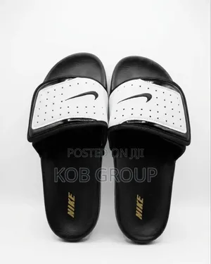 Nik.E Slippers Slides