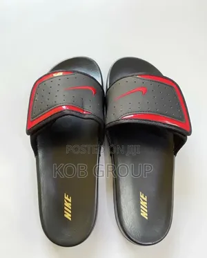 Nik.E Slippers Slides