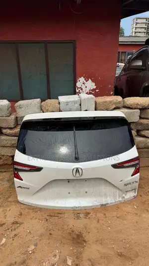 Acura RDX 2022 Booth Complete